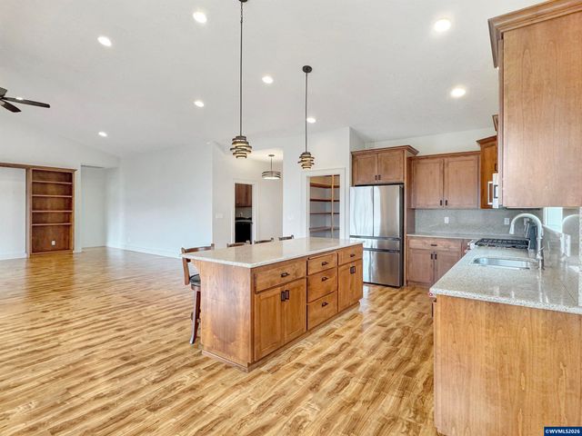 5640 Cinnamon Teal St SE, Salem, OR 97306