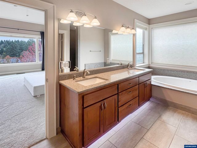 5640 Cinnamon Teal St SE, Salem, OR 97306