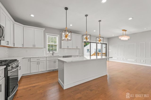 26 Morris Avenue, Edison, NJ 08837