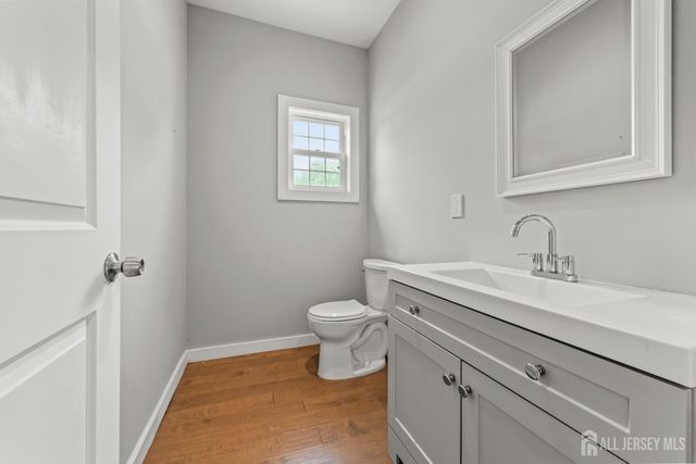 26 Morris Avenue, Edison, NJ 08837