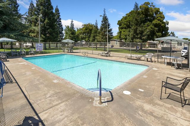 2124 Key West Ln, Modesto, CA 95350