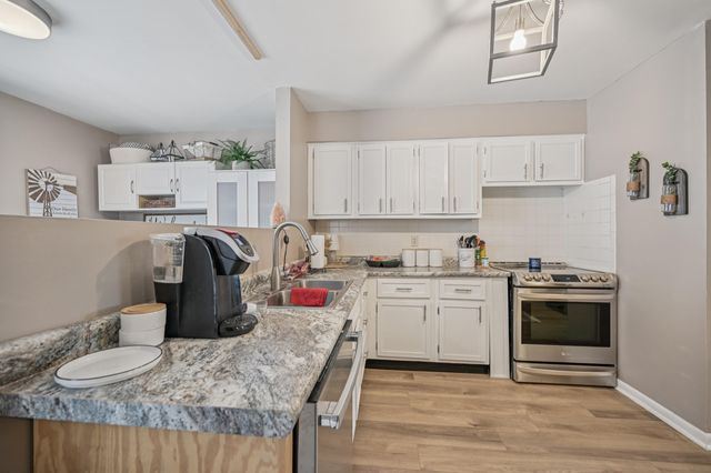 2076-2078 Stowe Drive 2076-2078 Stowe Drive, Springfield, OH 45505