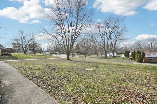 2076-2078 Stowe Drive 2076-2078 Stowe Drive, Springfield, OH 45505