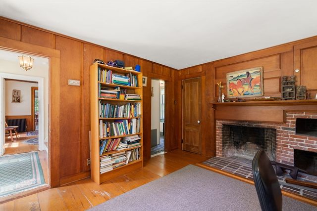 68 Spring St, Hopkinton, MA 01748
