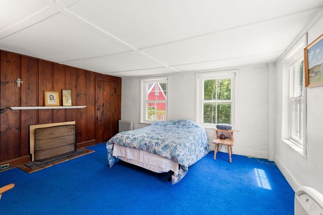 68 Spring St, Hopkinton, MA 01748