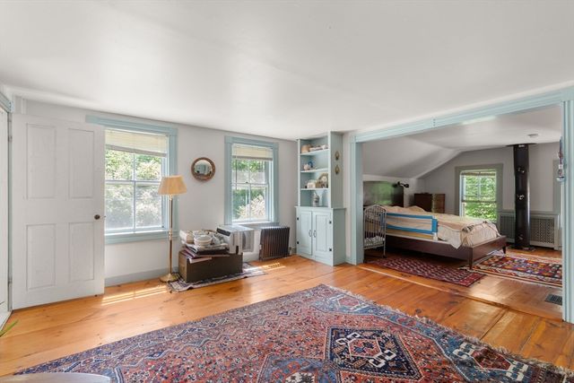 68 Spring St, Hopkinton, MA 01748