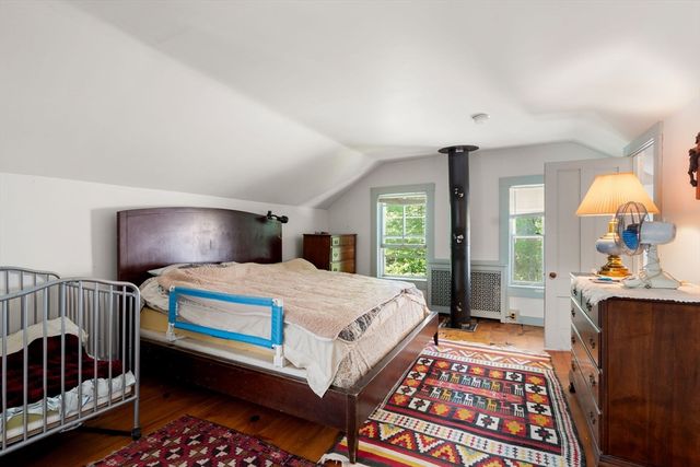 68 Spring St, Hopkinton, MA 01748