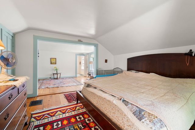 68 Spring St, Hopkinton, MA 01748
