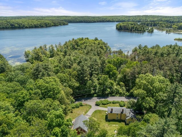 68 Spring St, Hopkinton, MA 01748