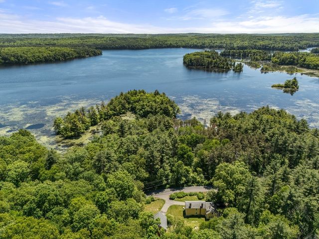 68 Spring St, Hopkinton, MA 01748