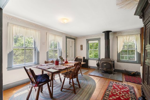 68 Spring St, Hopkinton, MA 01748