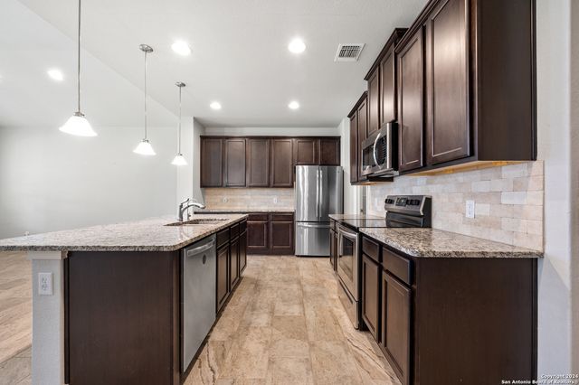 3613 Black Cloud Dr, New Braunfels, TX 78130