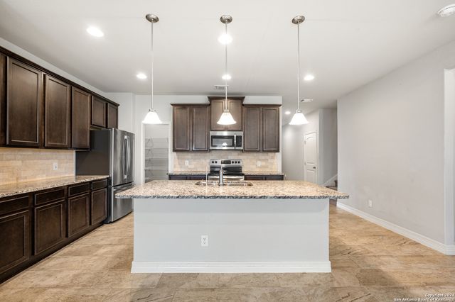 3613 Black Cloud Dr, New Braunfels, TX 78130