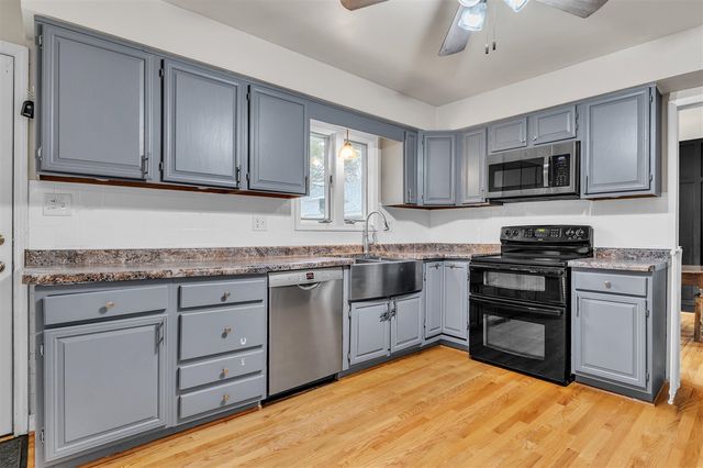 1675 S Sheldon Road, Canton, MI 48188
