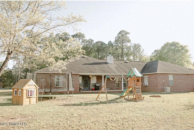 2208 Highland Drive, Gautier, MS 39553