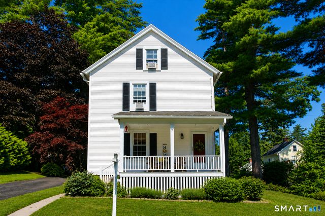 7 Middle Lane, Simsbury, CT 06070