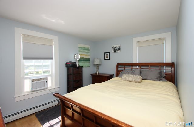 7 Middle Lane, Simsbury, CT 06070