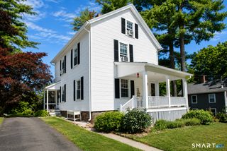 7 Middle Lane, Simsbury, CT 06070