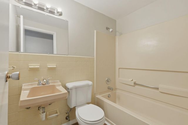 3675 Santiago Drive, Westerville, OH 43081