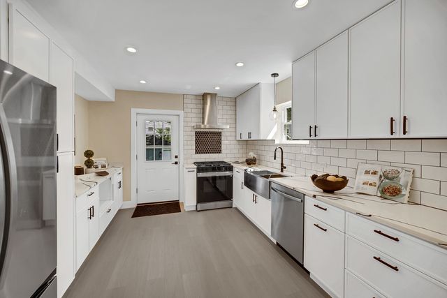 3417 Oak Avenue, Brookfield, IL 60513