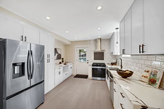 3417 Oak Avenue, Brookfield, IL 60513