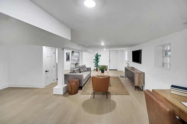 3417 Oak Avenue, Brookfield, IL 60513