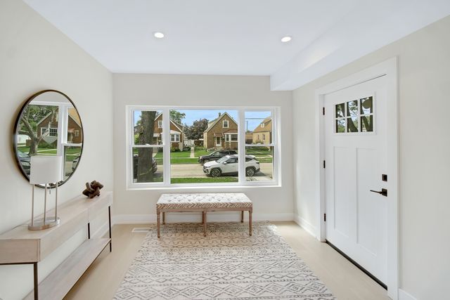 3417 Oak Avenue, Brookfield, IL 60513