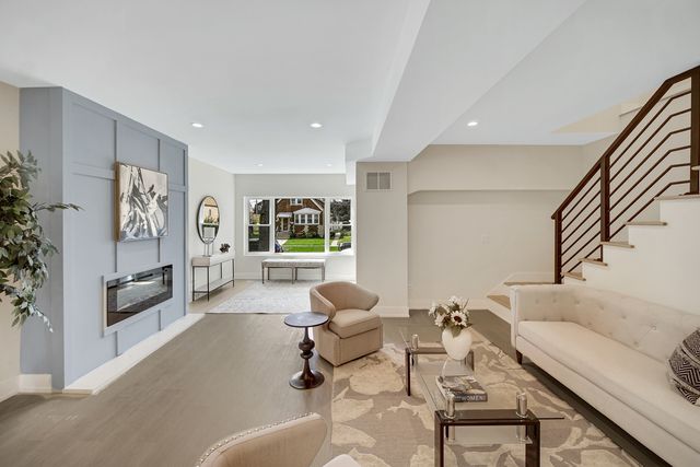 3417 Oak Avenue, Brookfield, IL 60513