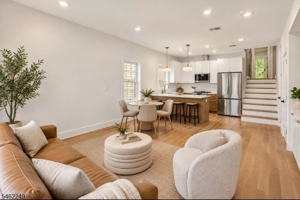 98 Western Ave 1, Jersey City, NJ 07307 — photo 2