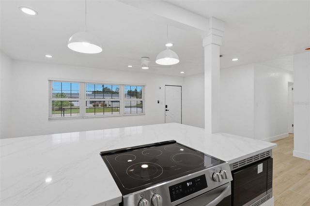 305 GLEN OAK ROAD, Venice, FL 34293