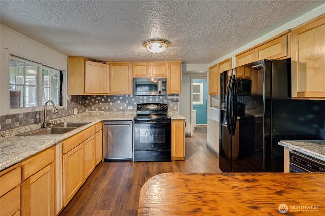 1065 9th Street, Washougal, WA 98671