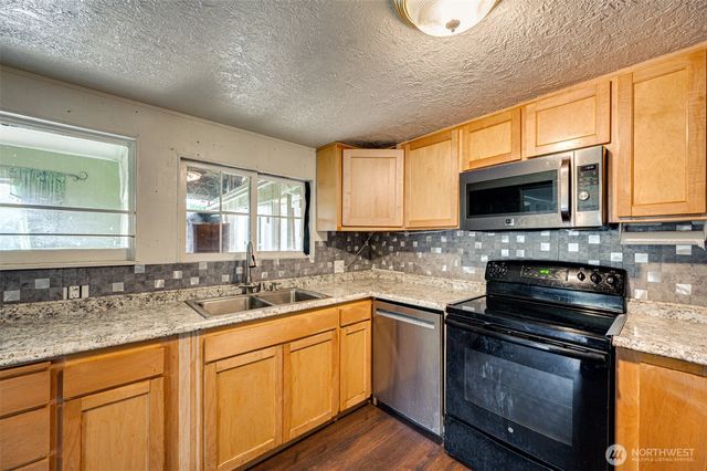 1065 9th Street, Washougal, WA 98671