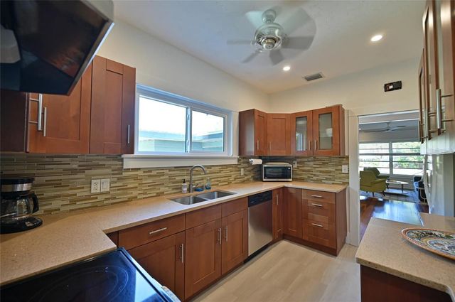 2408 HILLVIEW STREET, Sarasota, FL 34239