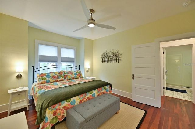 2408 HILLVIEW STREET, Sarasota, FL 34239