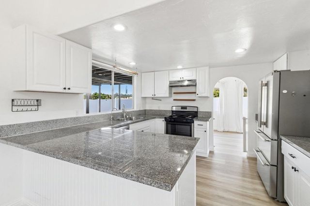 1707 Anza Ave, Vista, CA 92084