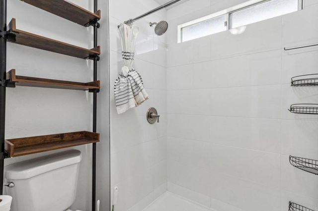 1707 Anza Ave, Vista, CA 92084