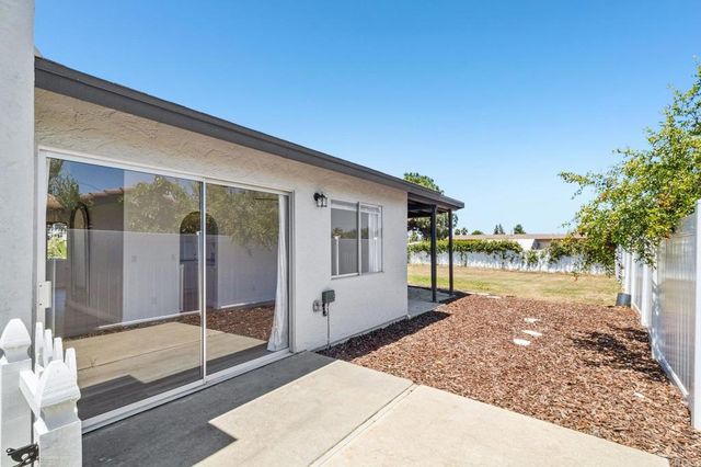 1707 Anza Ave, Vista, CA 92084