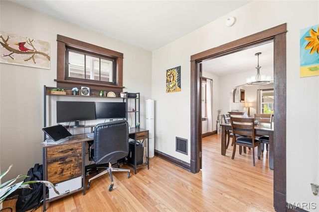 5454 Gresham Avenue, St Louis, MO 63109
