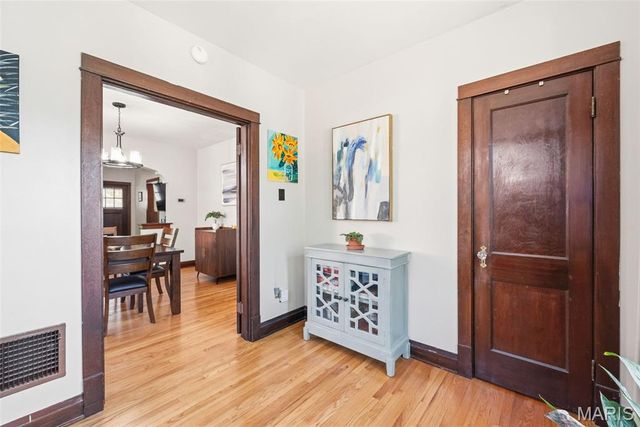 5454 Gresham Avenue, St Louis, MO 63109