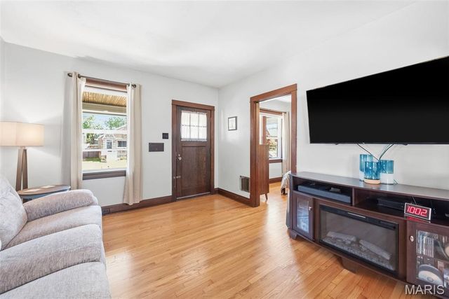 5454 Gresham Avenue, St Louis, MO 63109