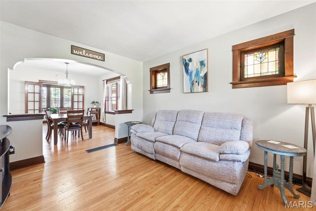 5454 Gresham Avenue, St Louis, MO 63109