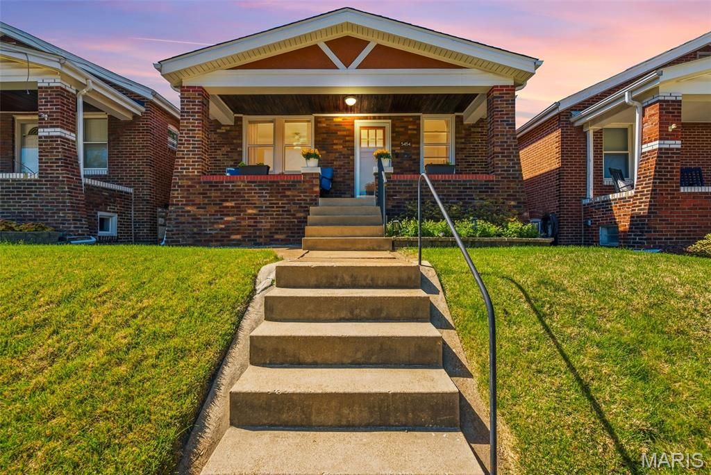 5454 Gresham Avenue, St Louis, MO 63109