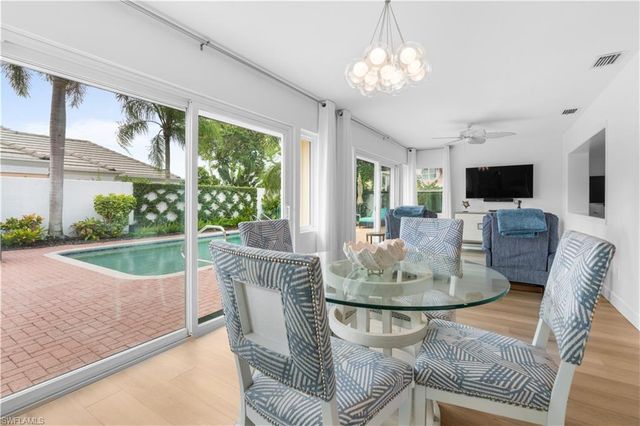 807 Rue Deville 2.11, Naples, FL 34108