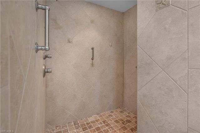 807 Rue Deville 2.11, Naples, FL 34108