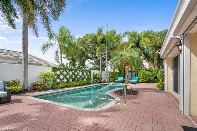807 Rue Deville 2.11, Naples, FL 34108