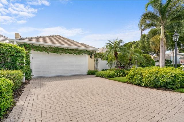 807 Rue Deville 2.11, Naples, FL 34108