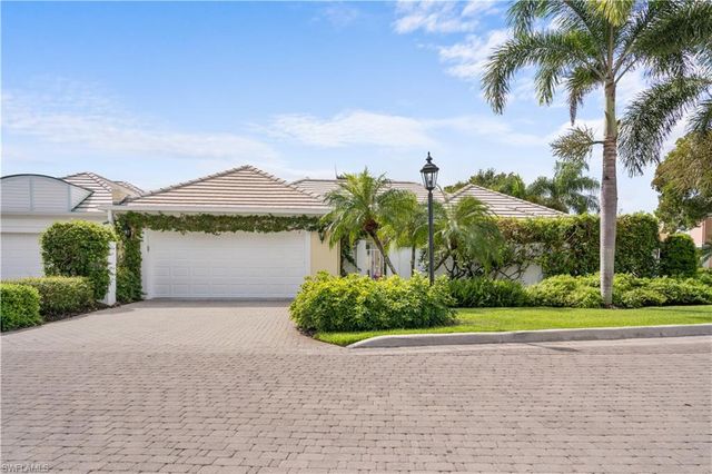 807 Rue Deville 2.11, Naples, FL 34108