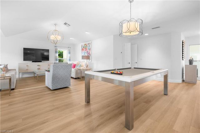 807 Rue Deville 2.11, Naples, FL 34108