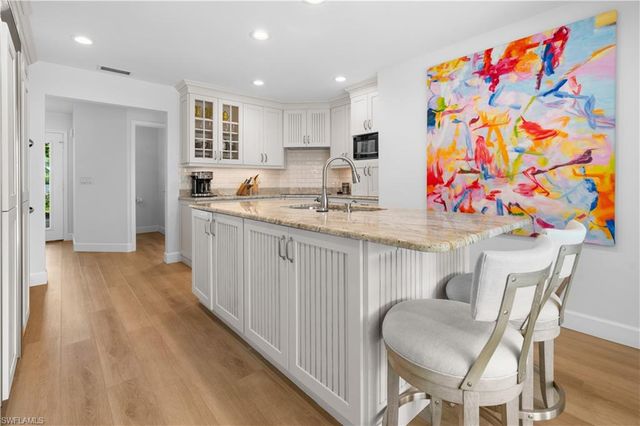 807 Rue Deville 2.11, Naples, FL 34108