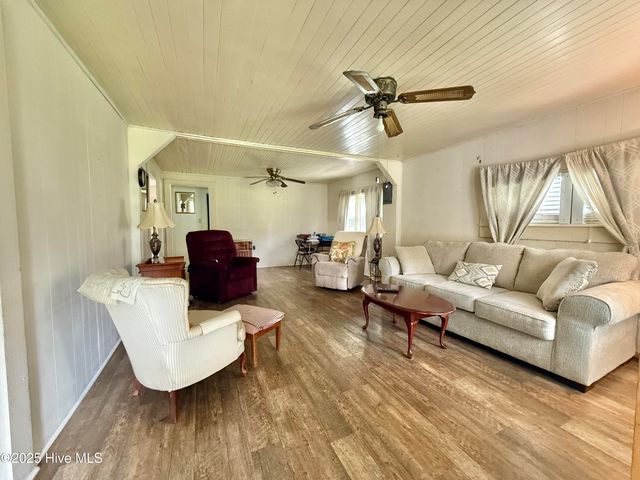 617 Johnson Ch Road, Warsaw, NC 28398